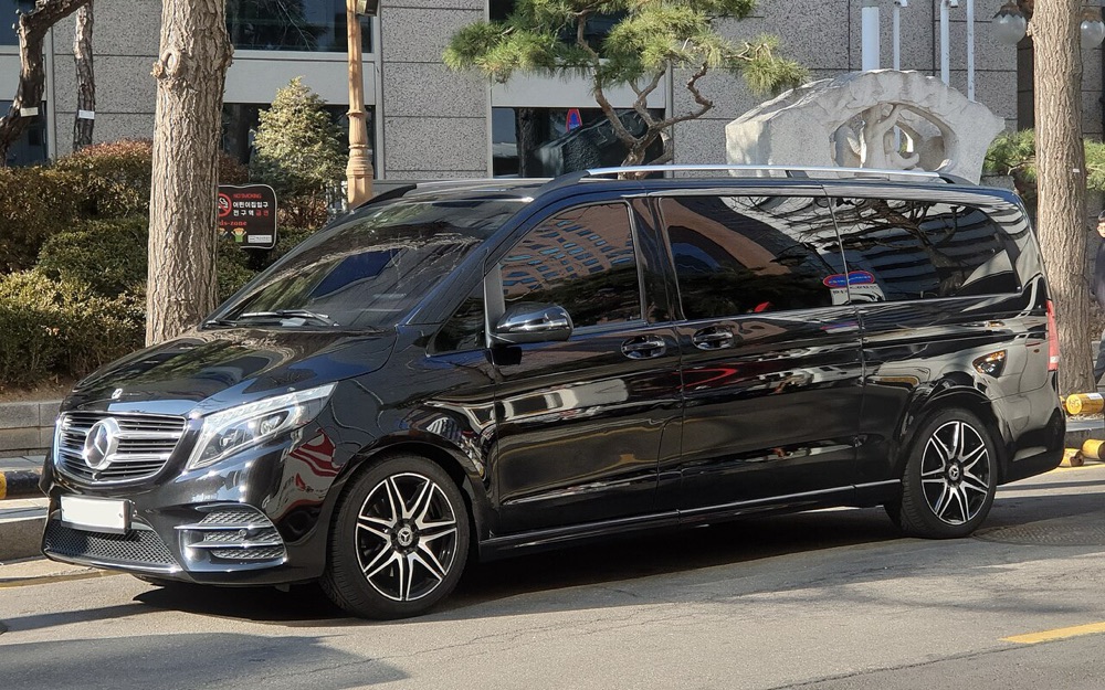 Mercedes Classe V noire 2019 — van premium